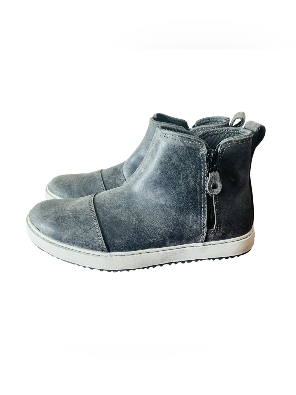 L.L. Bean Women's Mountainside Gray Leather Ankle Booties